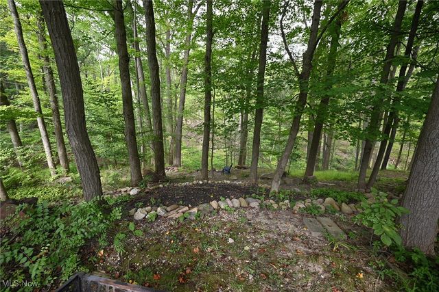 8630 Hollis Lane, Brecksville, OH 44141