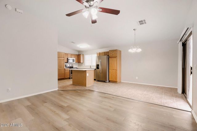 7607 W OREGON Avenue, Glendale, AZ 85303