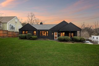 1225 Sunnymeade Dr, Nashville, TN 37216