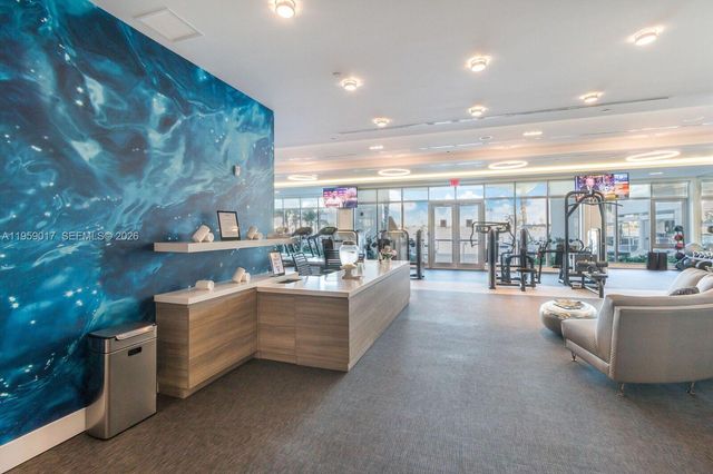 17111 Biscayne Blvd 706, North Miami Beach, FL 33160