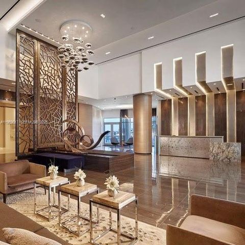 17111 Biscayne Blvd 706, North Miami Beach, FL 33160