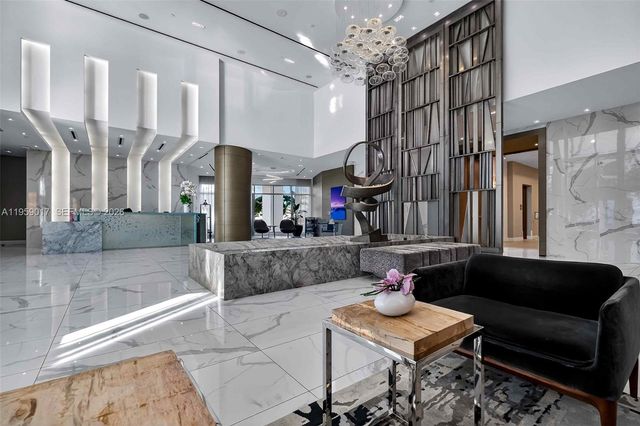 17111 Biscayne Blvd 706, North Miami Beach, FL 33160