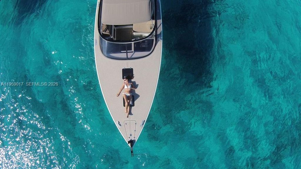 17111 Biscayne Blvd 706, North Miami Beach, FL 33160