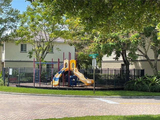 1955 Marsh Harbor Dr 1955, Riviera Beach, FL 33404