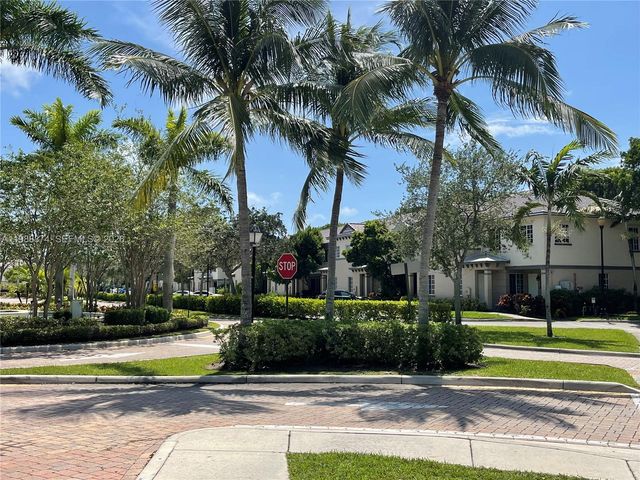 1955 Marsh Harbor Dr 1955, Riviera Beach, FL 33404