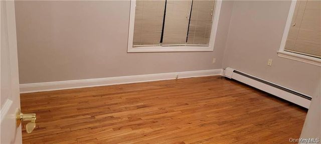 63 E Dover Street, Valley Stream, NY 11580