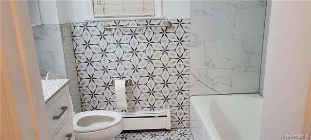 63 E Dover Street, Valley Stream, NY 11580