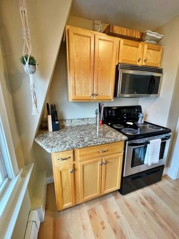 492 E Broadway 6, Boston, MA 02127