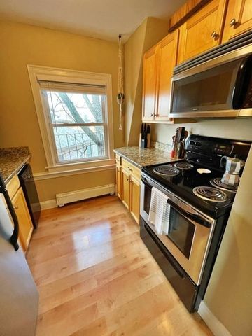 492 E Broadway 6, Boston, MA 02127