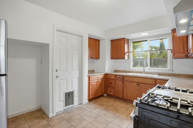 2622 Del Paso Blvd, Sacramento, CA 95815