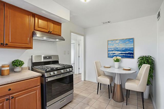 2622 Del Paso Blvd, Sacramento, CA 95815