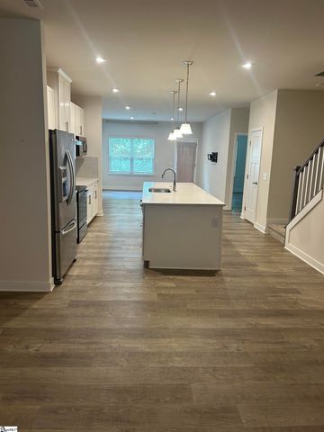 61 Moss Hollow Way, Simpsonville, SC 29680