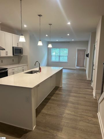 61 Moss Hollow Way, Simpsonville, SC 29680