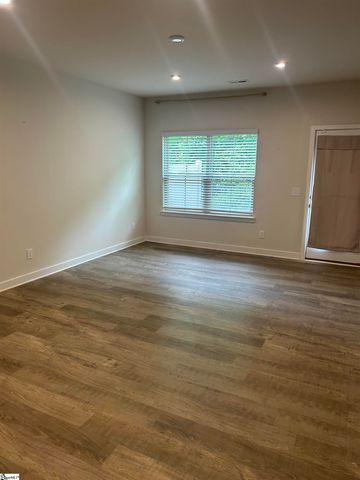 61 Moss Hollow Way, Simpsonville, SC 29680