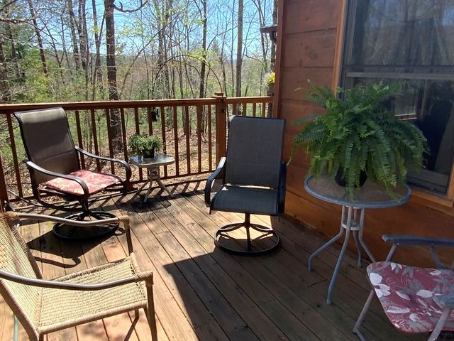 124 Bradford Drive, Marble, NC 28905
