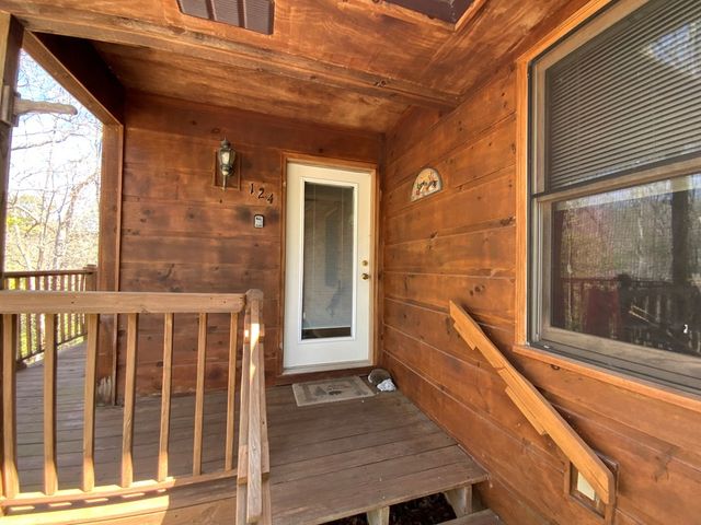 124 Bradford Drive, Marble, NC 28905