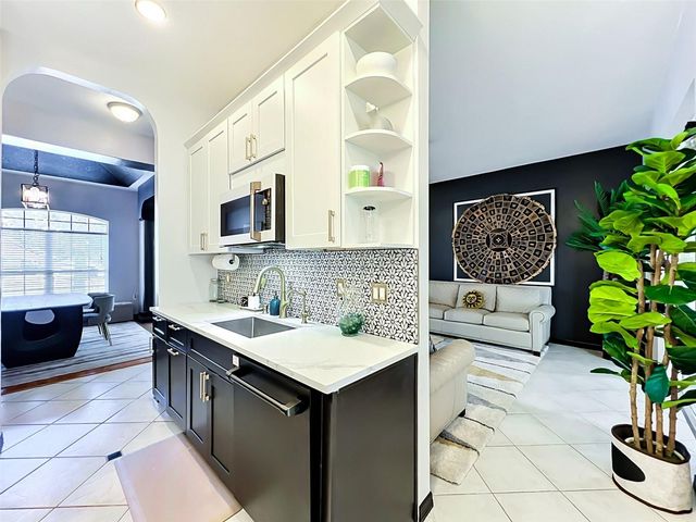 1043 W SEAGATE DRIVE, Deltona, FL 32725