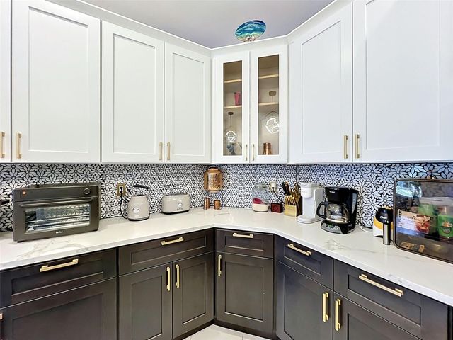 1043 W SEAGATE DRIVE, Deltona, FL 32725