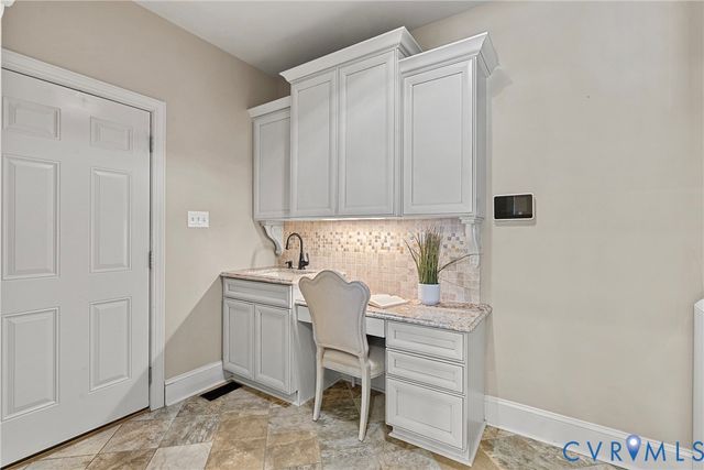 12600 Inverness Dr, Chester, VA 23836