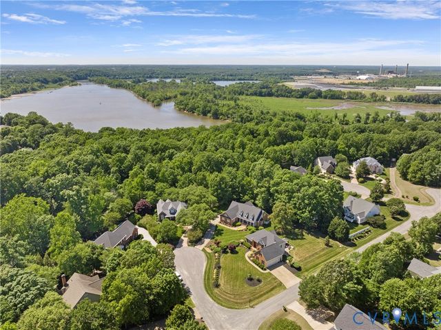 12600 Inverness Dr, Chester, VA 23836