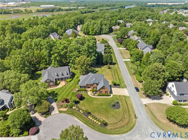 12600 Inverness Dr, Chester, VA 23836