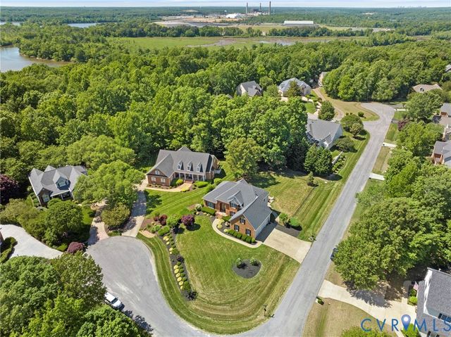 12600 Inverness Dr, Chester, VA 23836