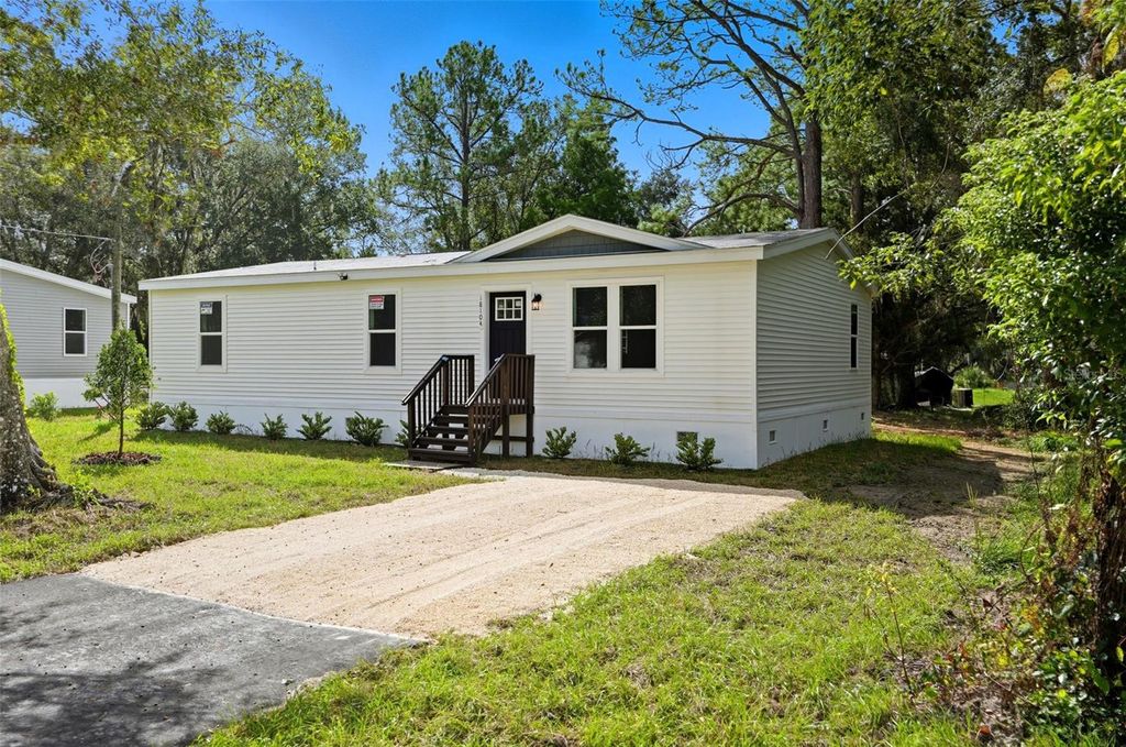 18104 NICHOLAS AVENUE, Brooksville, FL 34604