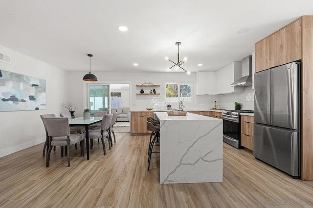 7066 WHIPPLE AVENUE, San Diego, CA 92122