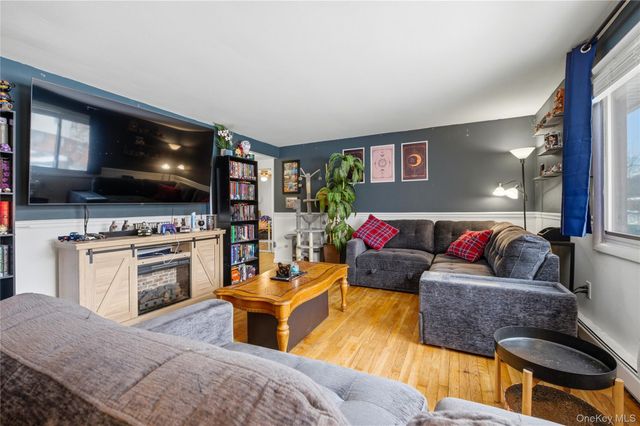 503 Parr Meadow Drive 5C, Newburgh, NY 12550