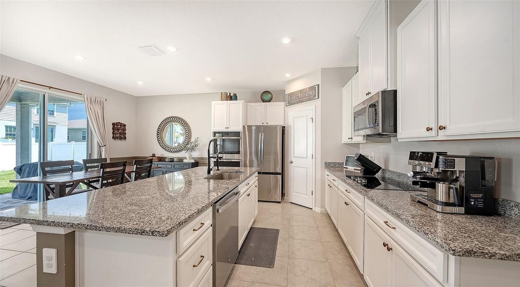 Image 19 of property listing at 4507 ARDEN WAY, Bradenton, FL 34211
