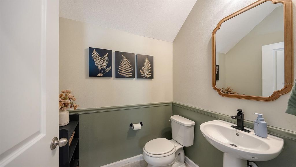 Image 23 of property listing at 4507 ARDEN WAY, Bradenton, FL 34211