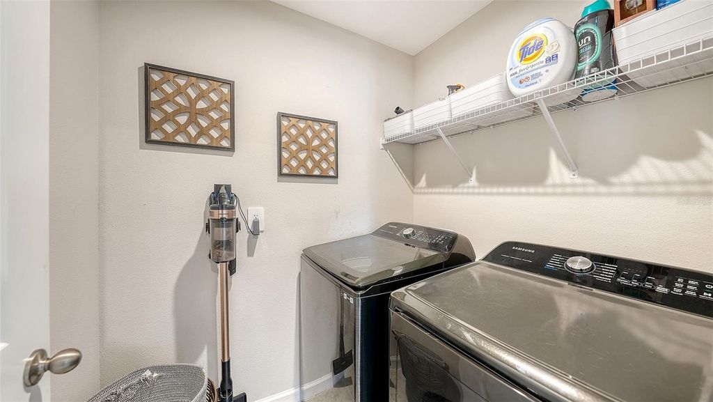Image 35 of property listing at 4507 ARDEN WAY, Bradenton, FL 34211