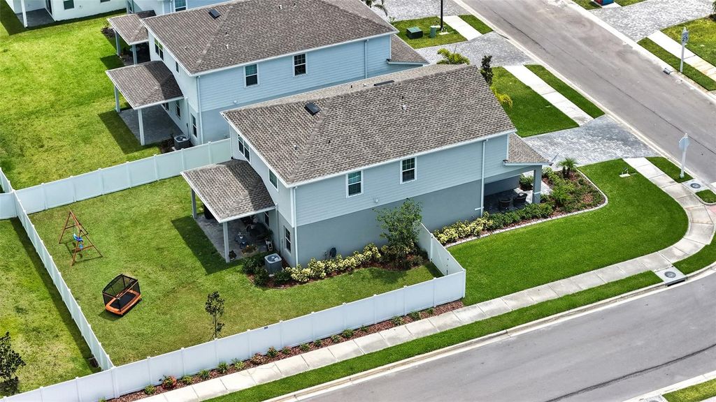 Image 50 of property listing at 4507 ARDEN WAY, Bradenton, FL 34211
