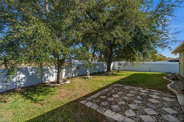 221 NE 14th TER, Cape Coral, FL 33909