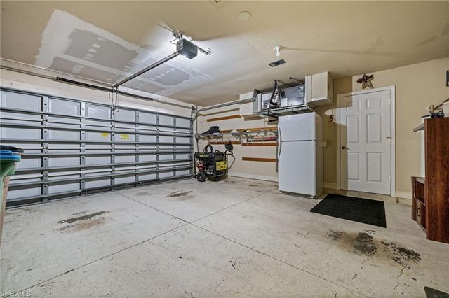 221 NE 14th TER, Cape Coral, FL 33909