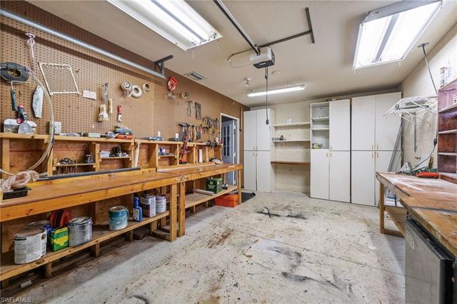 221 NE 14th TER, Cape Coral, FL 33909