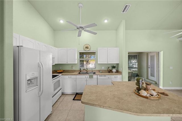 221 NE 14th TER, Cape Coral, FL 33909