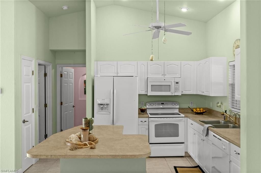 221 NE 14th TER, Cape Coral, FL 33909