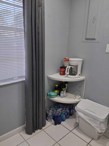 3161 NW 47th Terrace 111, Lauderdale Lakes, FL 33319