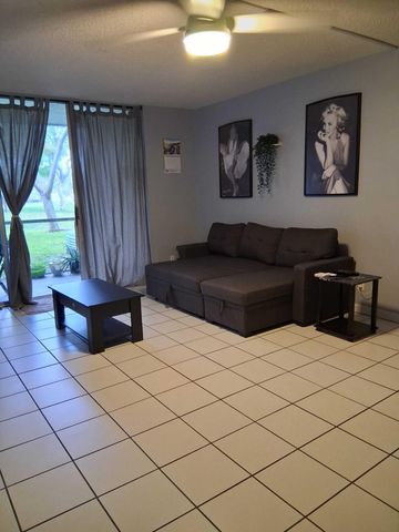 3161 NW 47th Terrace 111, Lauderdale Lakes, FL 33319