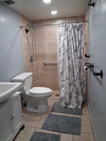 3161 NW 47th Terrace 111, Lauderdale Lakes, FL 33319