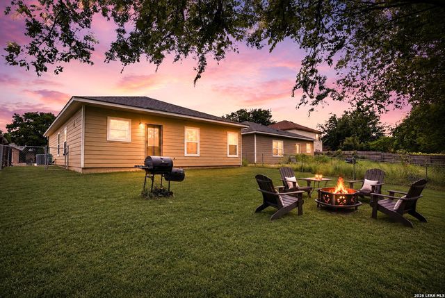 427 PRECIOUS DR, San Antonio, TX 78237