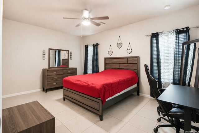 427 PRECIOUS DR, San Antonio, TX 78237