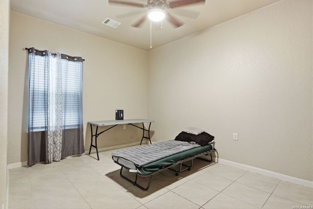 427 PRECIOUS DR, San Antonio, TX 78237