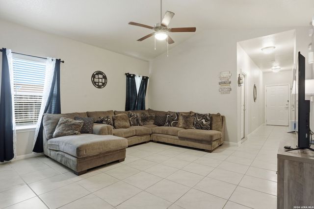 427 PRECIOUS DR, San Antonio, TX 78237