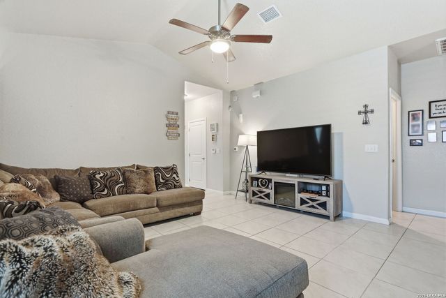 427 PRECIOUS DR, San Antonio, TX 78237