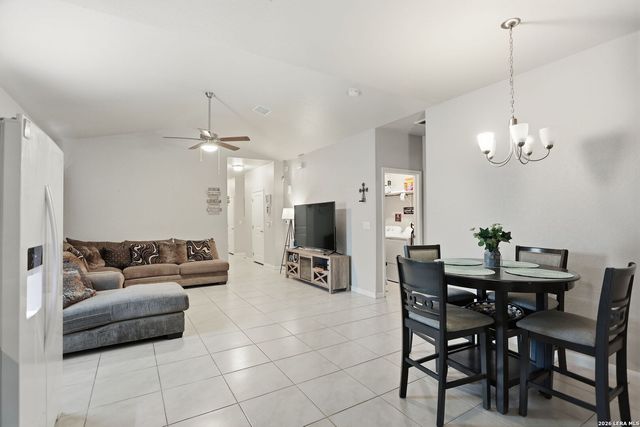 427 PRECIOUS DR, San Antonio, TX 78237