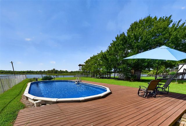 4228 Scenic Drive, Dickinson, TX 77539