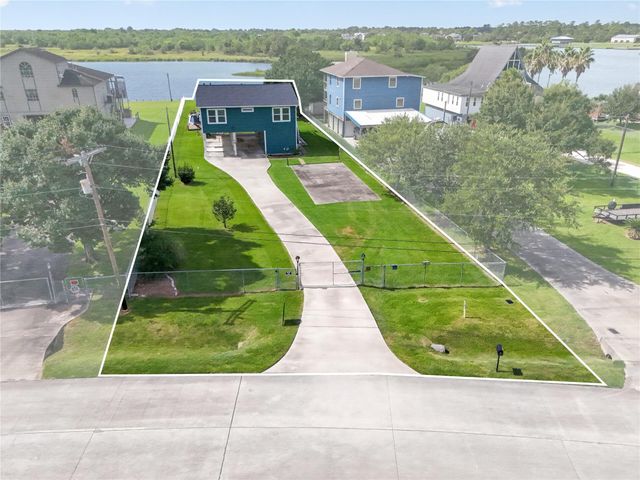 4228 Scenic Drive, Dickinson, TX 77539