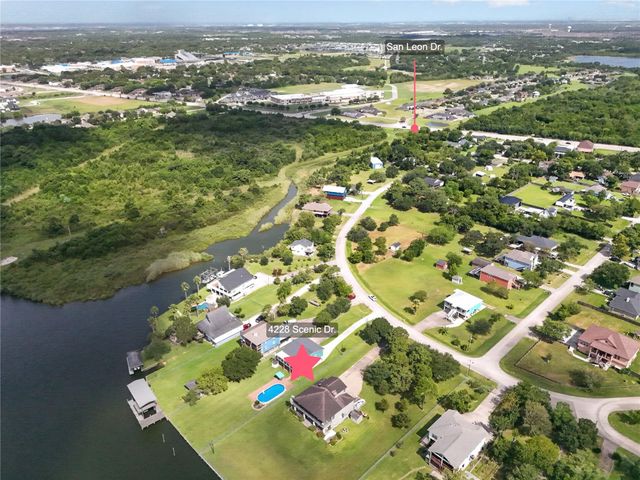 4228 Scenic Drive, Dickinson, TX 77539